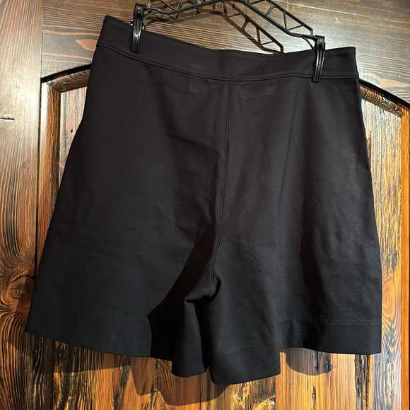 Madewell Black Pleated Short in Ponte - Picture 11 of 12